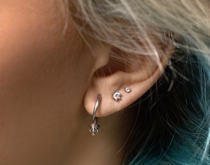 Comment bien cicatriser piercing oreille ?