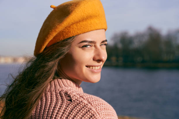 Comment se porte une casquette gavroche femme ?