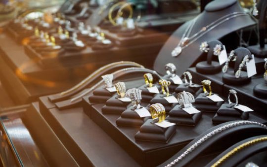 Pourquoi les bijoux Morganne Bello sont ils devenus une référence en France ?