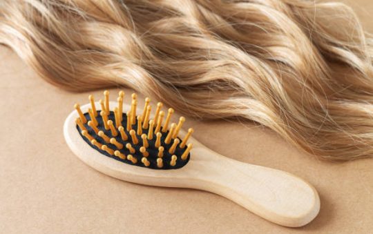 Quel type de brosse pour quel type de cheveux ?